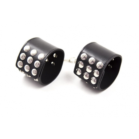 ESPOSAS DE CUERO ECOLOGICO CON TACHAS