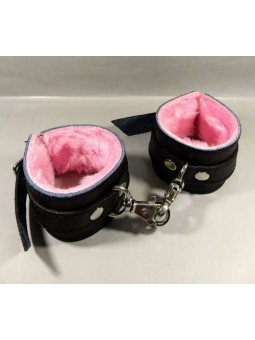 ESPOSAS DE CUERO CON PELUCHE